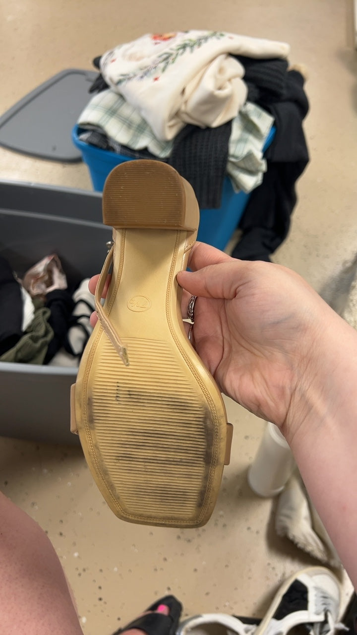 a new day Sandals 7.5 nudes heels