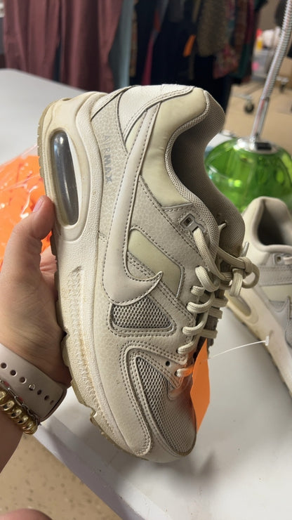 Nike Sneakers 7.5
