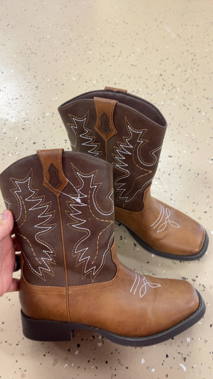 Boots Youth 4