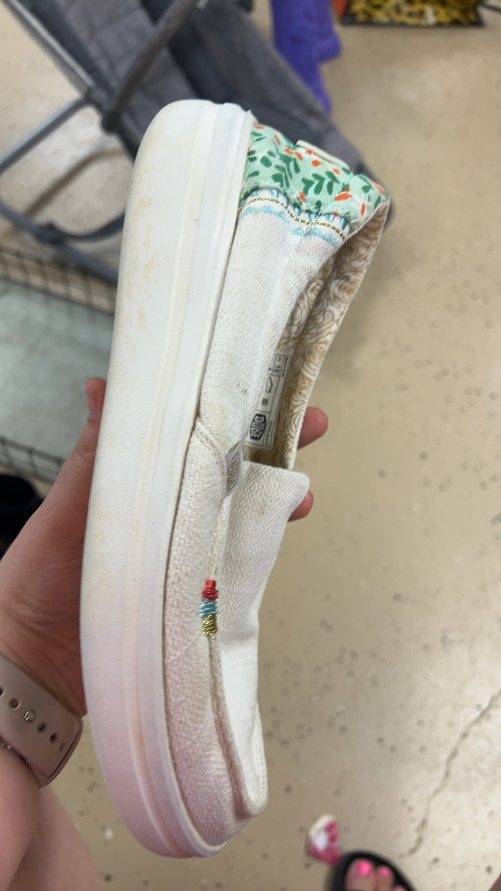 Hey Dude Shoes 10
