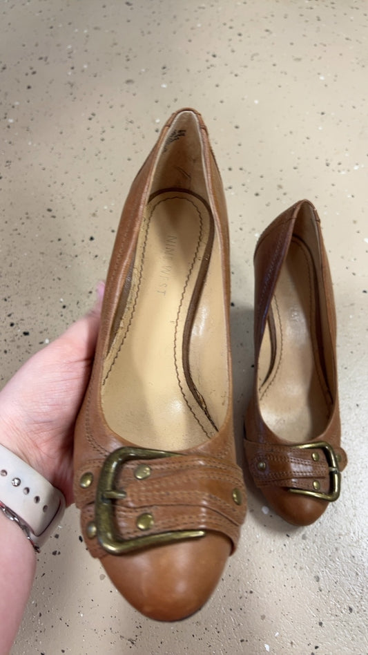 Shoes 7 brown buckle