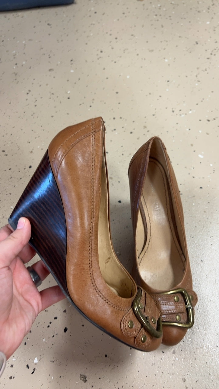 Shoes 7 brown buckle