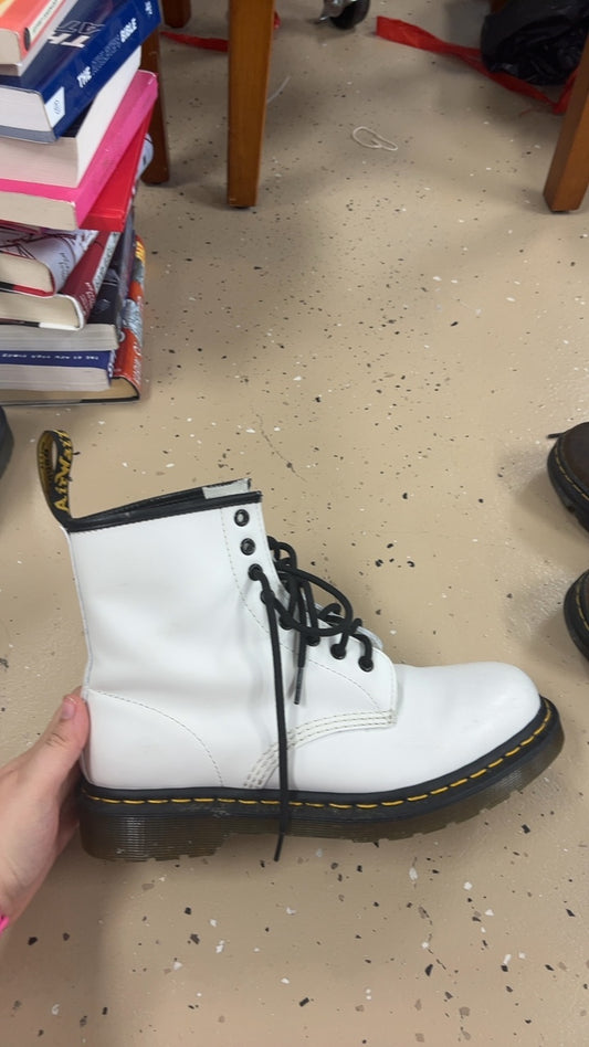 Dr. Martens Sneakers M8W9 white