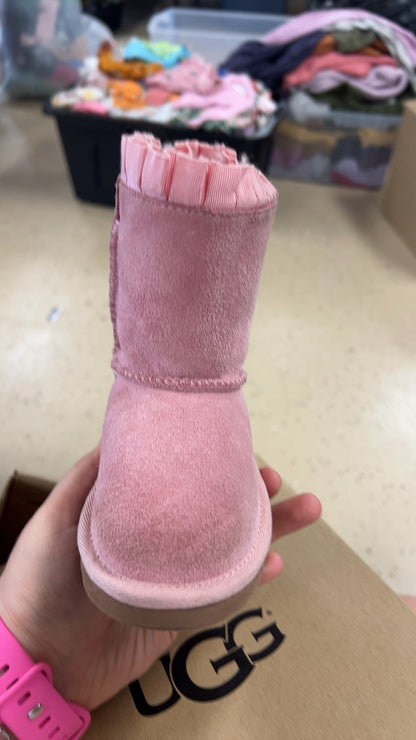 UGG Shoes Youth 6