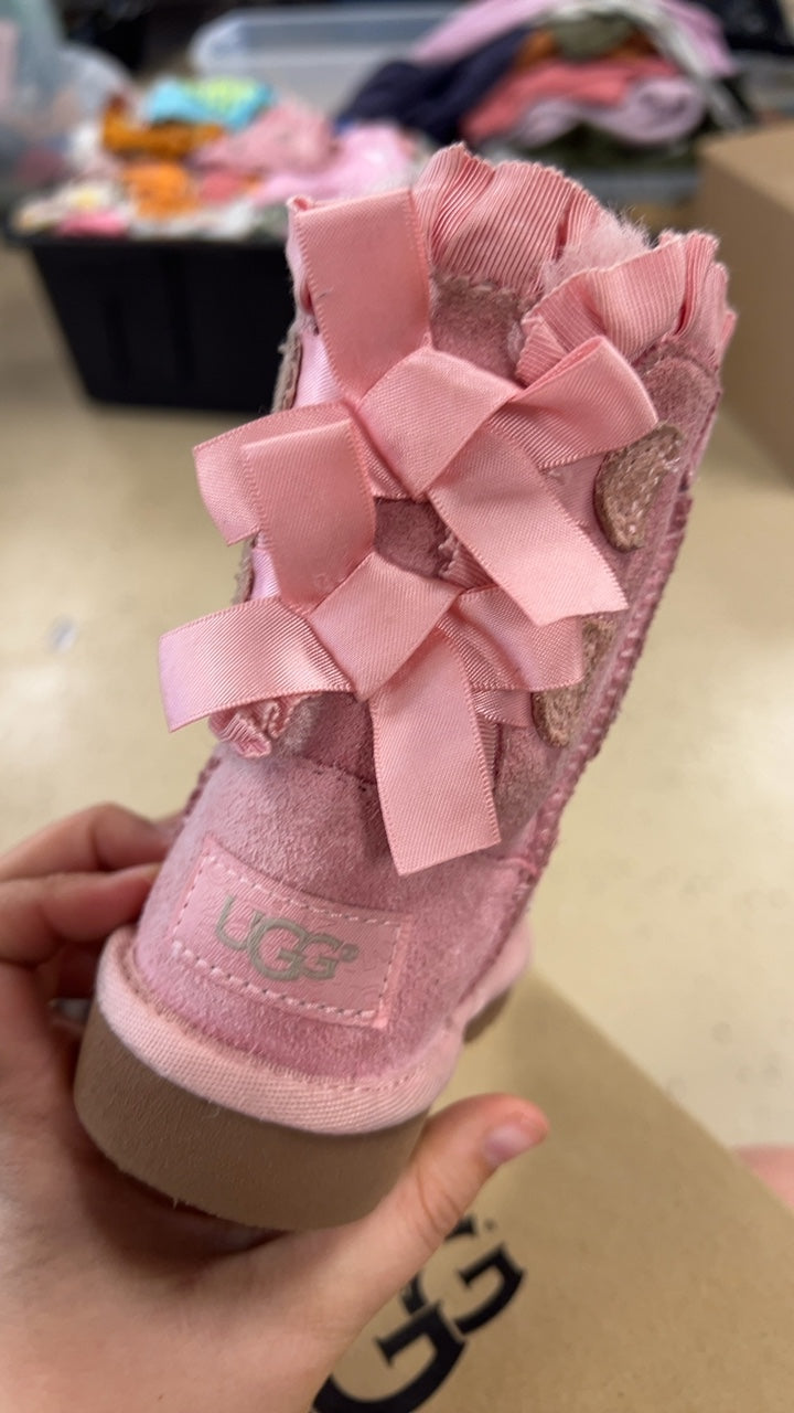 UGG Shoes Youth 6