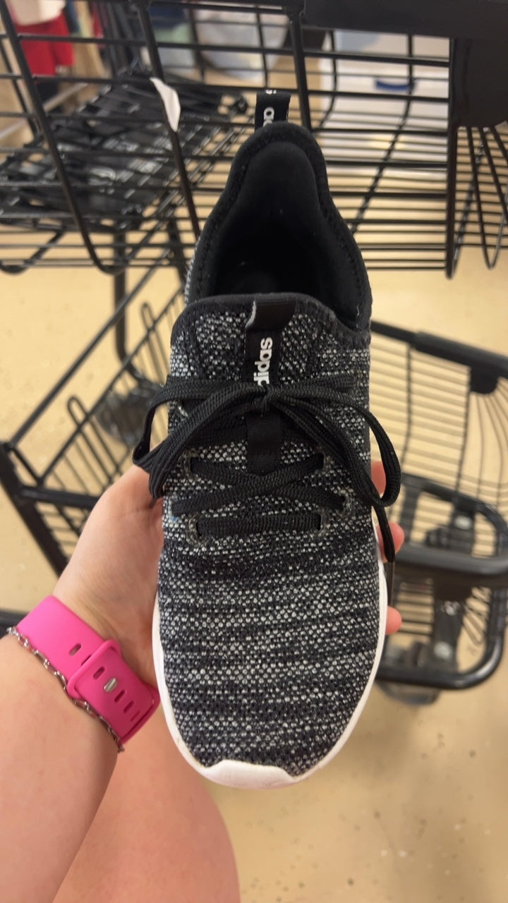 adidas Sneakers 7.5