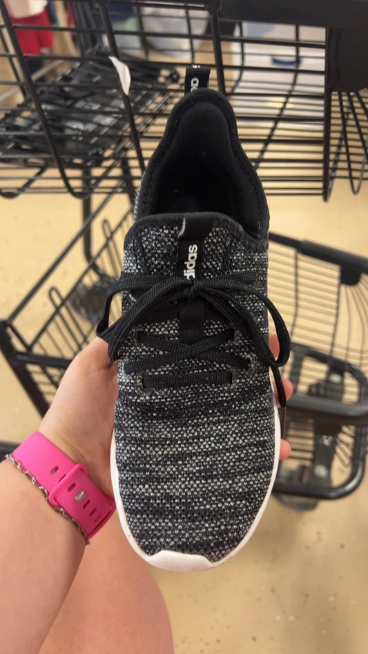 adidas Sneakers 7.5