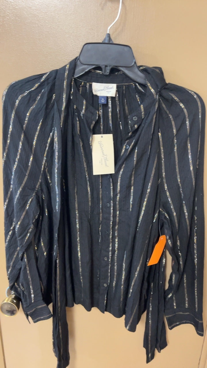 Universal Thread Shirt XS