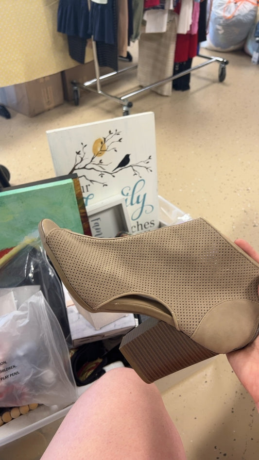 Shoes 8 Booties 