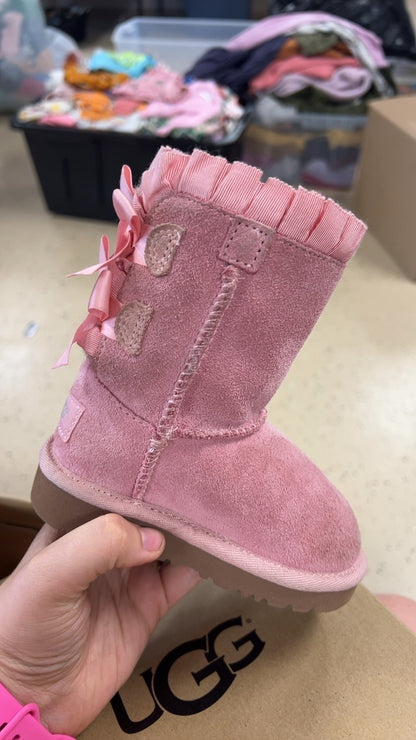 UGG Shoes Youth 6