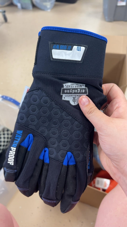 Gloves 