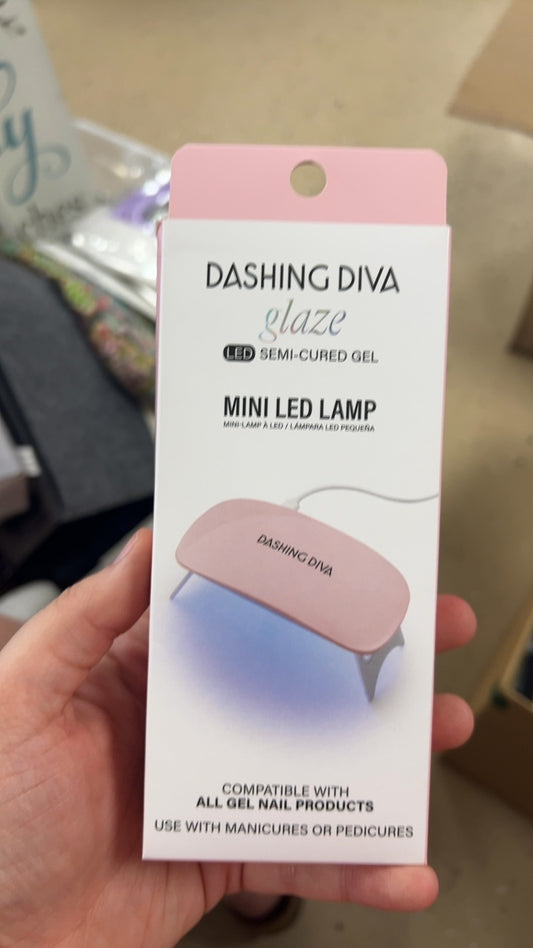 Dashing Diva Nail 