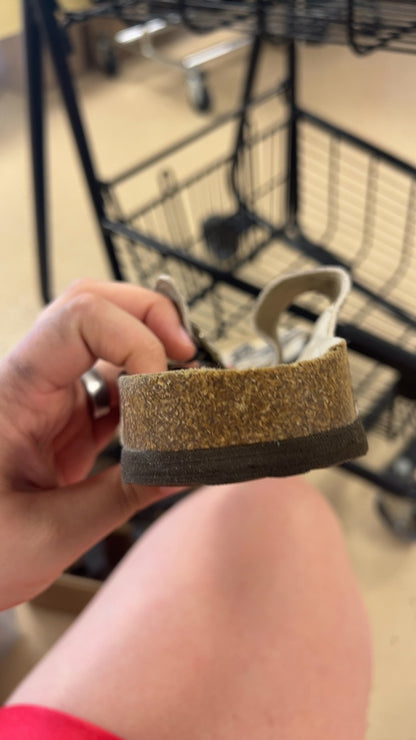 Sandals 8