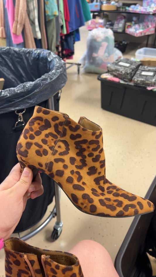 Shoes 7 cheetah