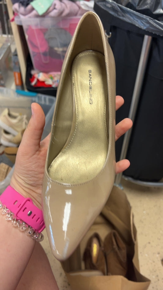 Nude closed toe Heeled Shoe 8