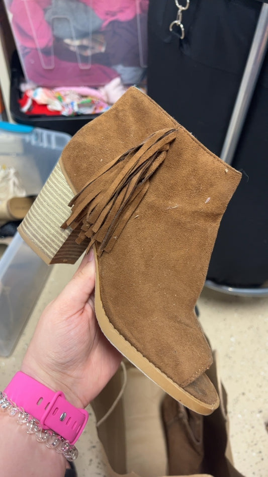 Boots 7.5