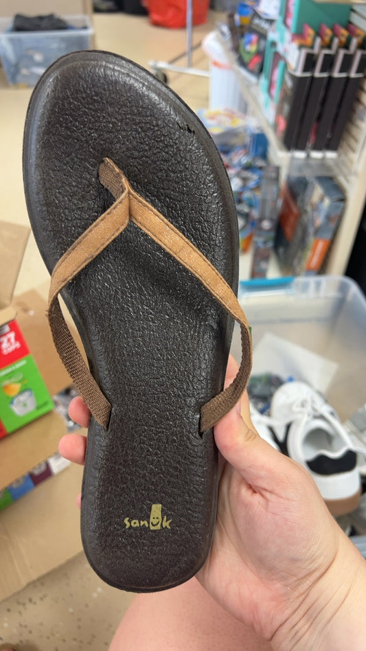 Sanuk Sandals 9