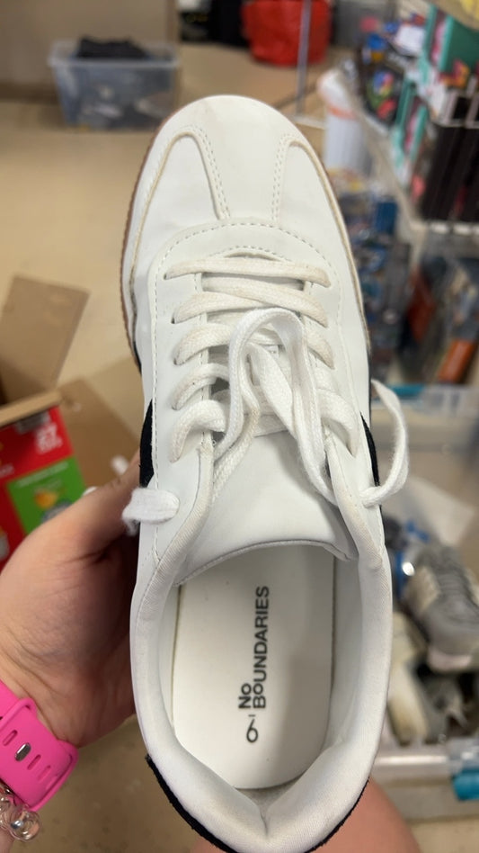 Sneakers 9