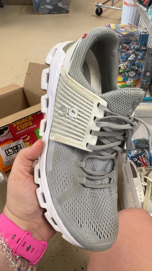 On Running Sneakers 9