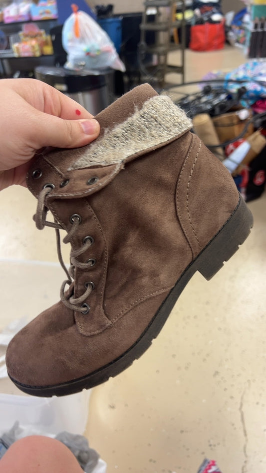 Boots 8