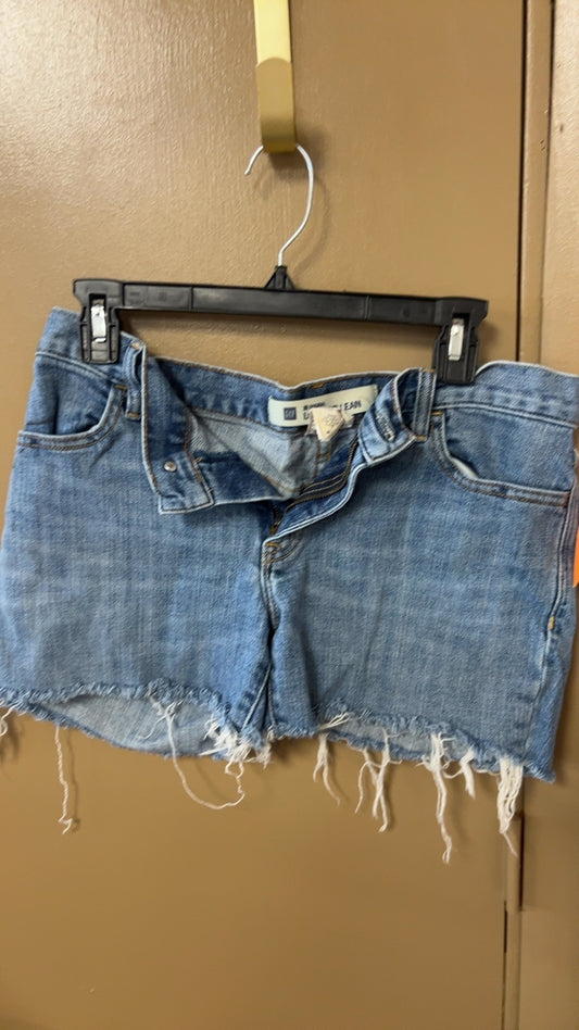Gap Shorts 8