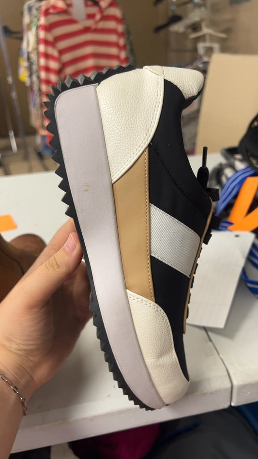 Sneakers 10