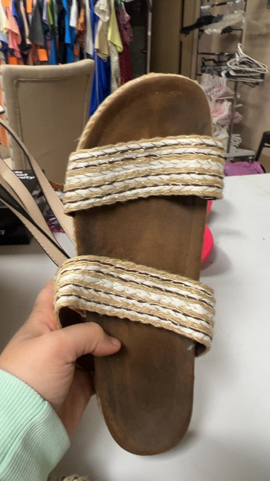 Sandals 10