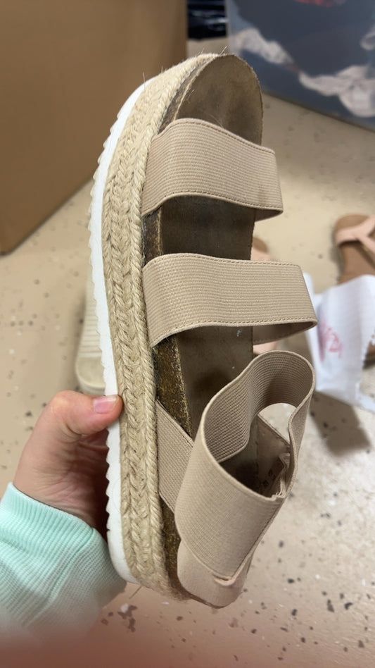 Sandals 10 platforms 