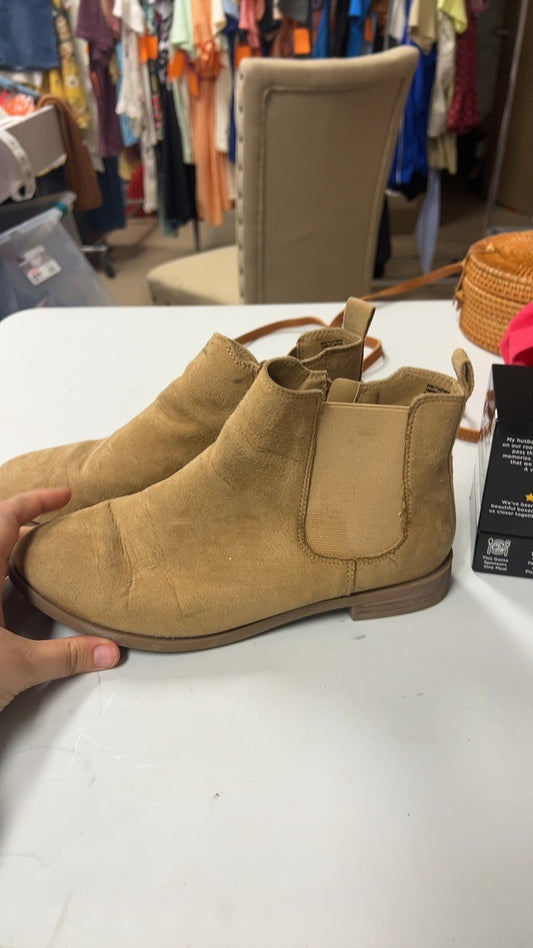 Boots 7