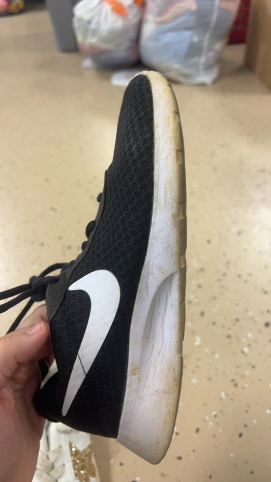 Nike Sneakers 6.5