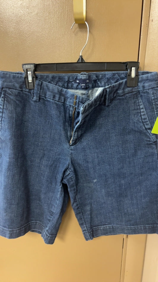 Gap Shorts 12