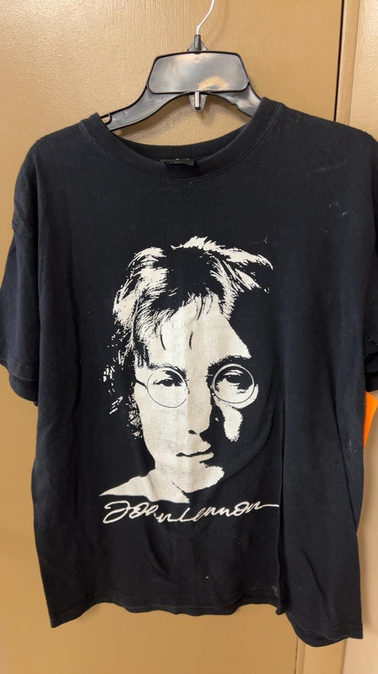 T-Shirt Medium