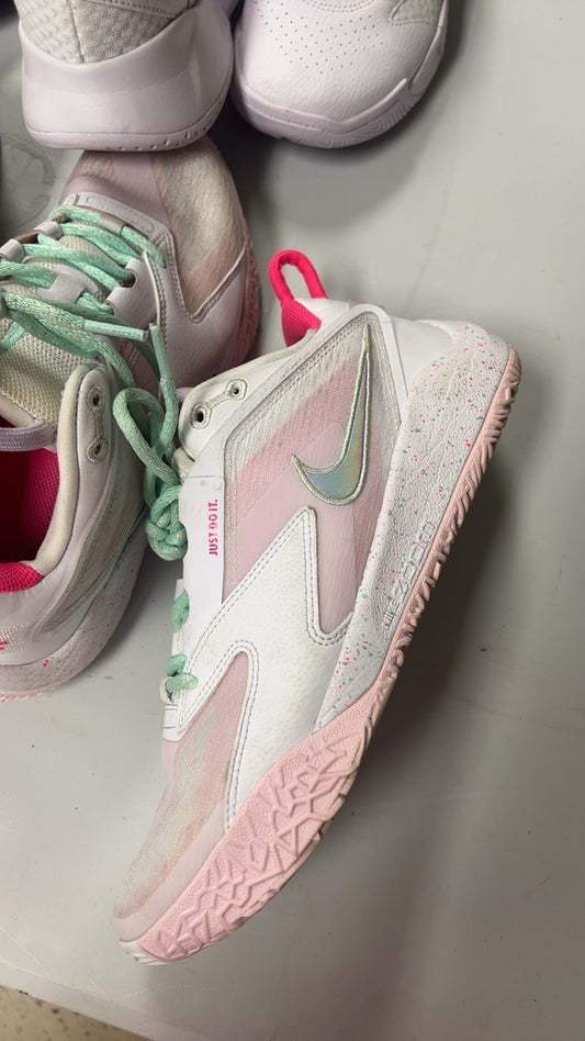 Nike Sneakers 7.5