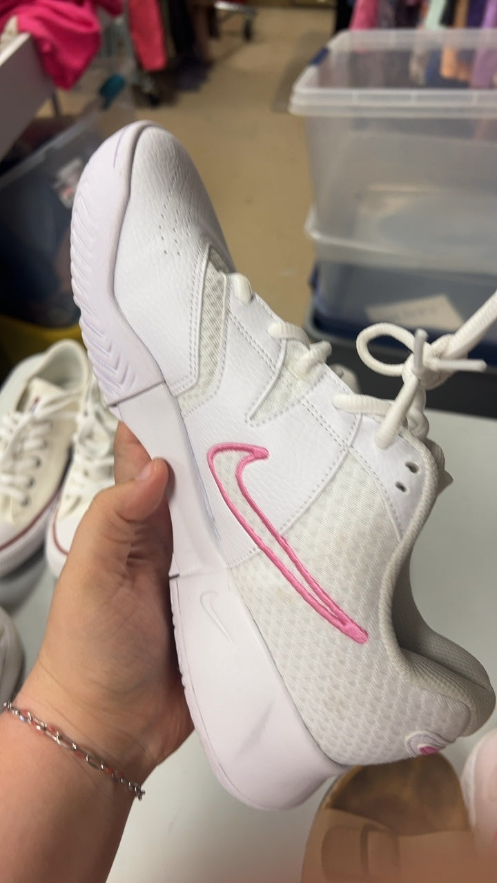 Nike Sneakers 9.5