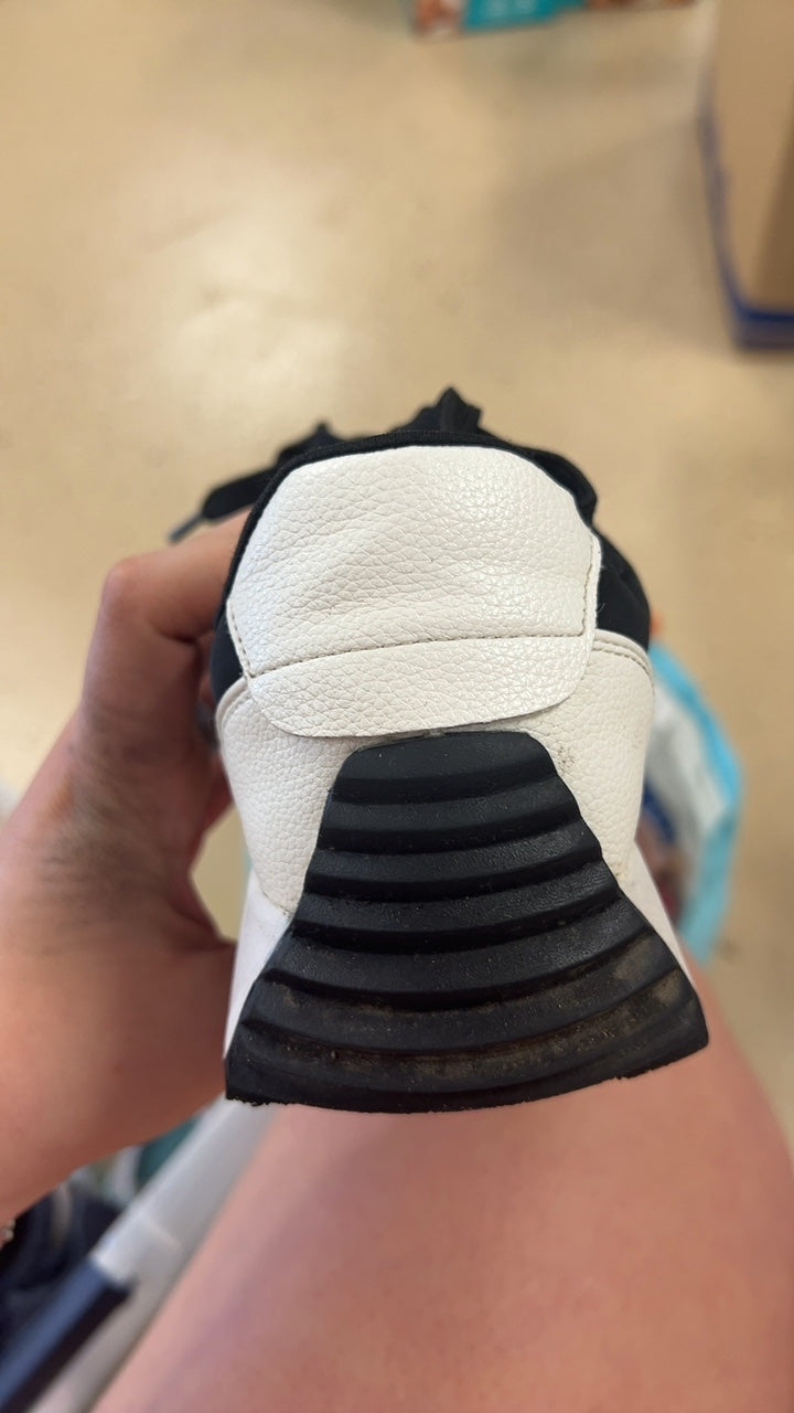 Sneakers 6.5 Neutral 