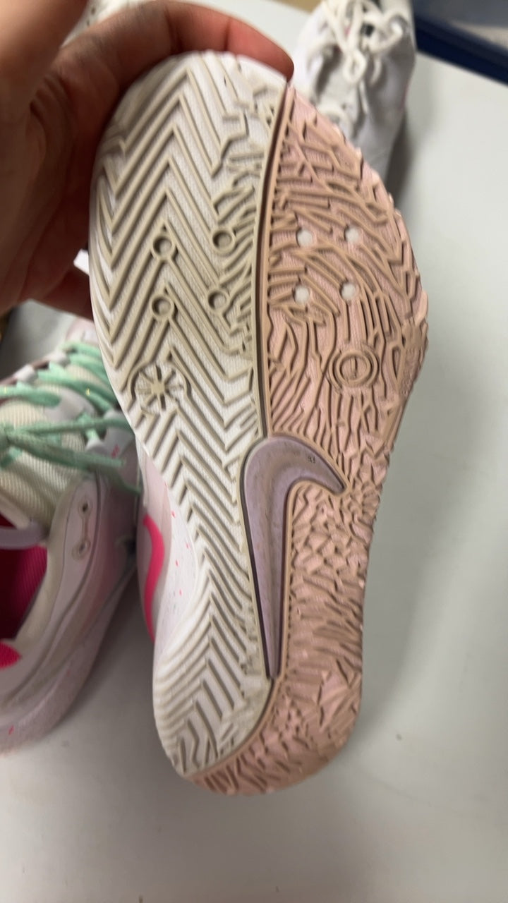 Nike Sneakers 7.5