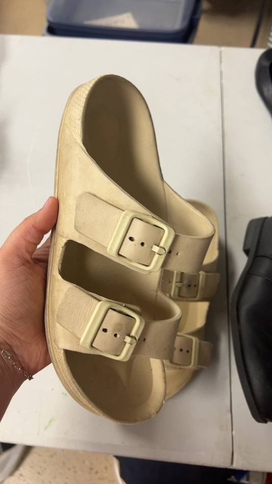 Sandals 9