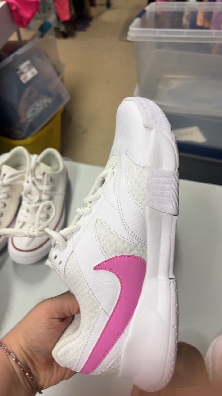 Nike Sneakers 9.5