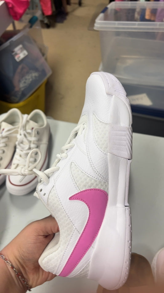 Nike Sneakers 9.5