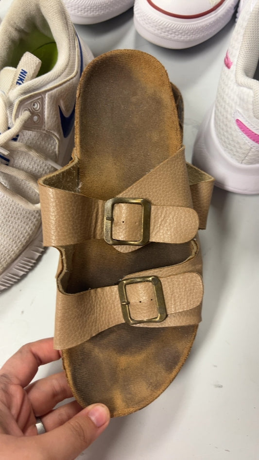 Sandals 8