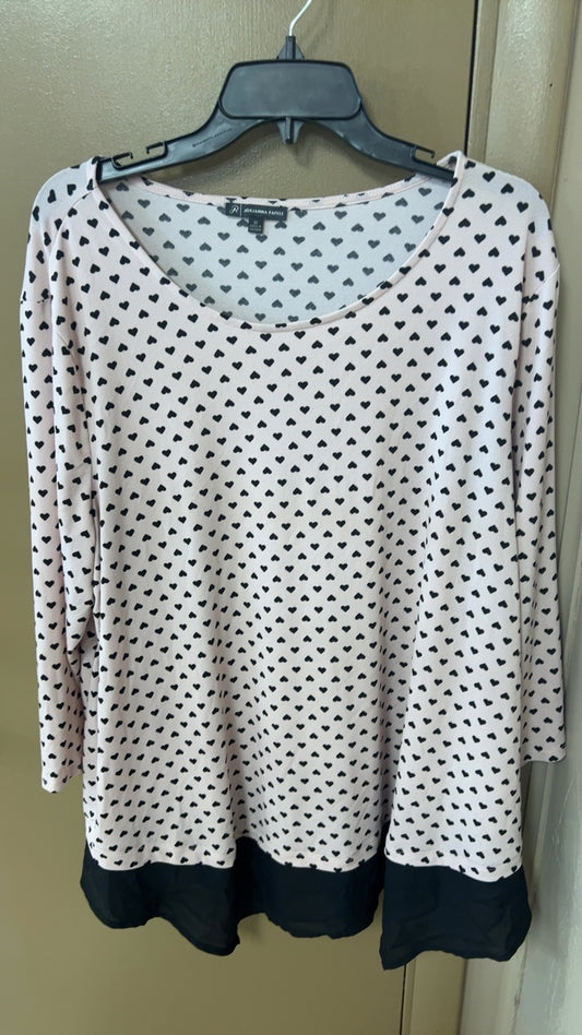 Shirt 3X White with black hearts
