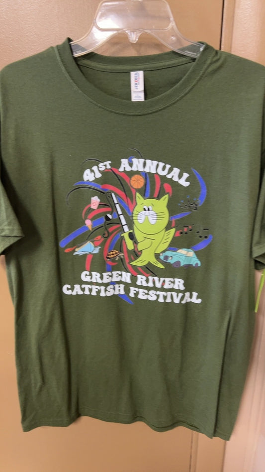 Gildan T-Shirt Large Olive Green