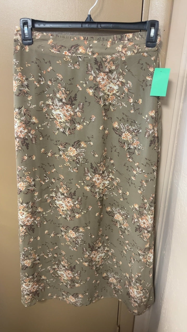 Boutique Pants Medium floral pattern