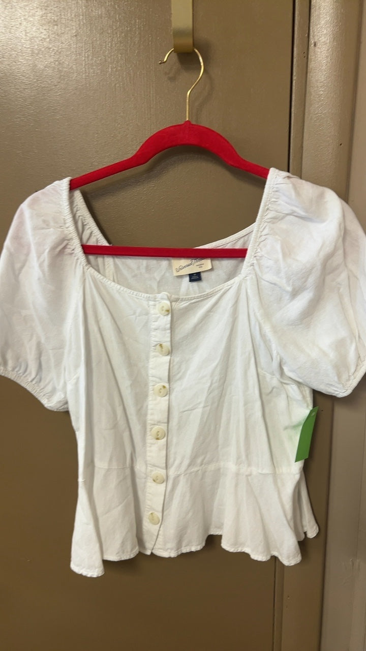 Universal Thread Top Medium White