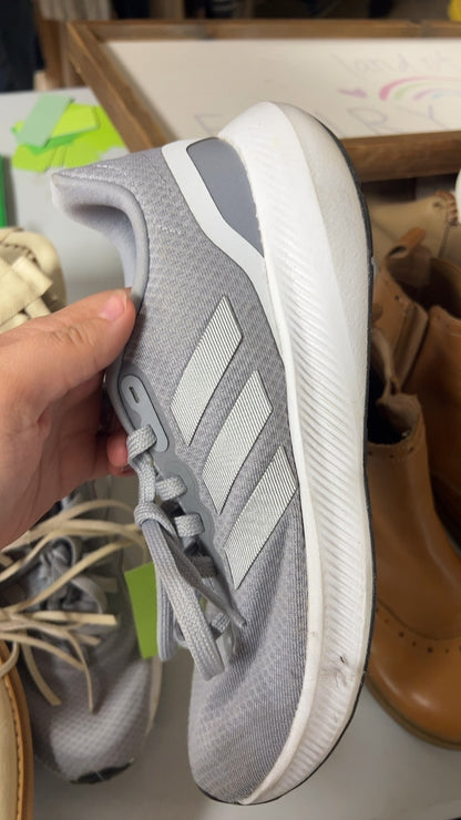 Adidas Sneakers 8.5 Gray