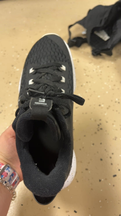 Nike Sneakers Mens 8.5 Black and white