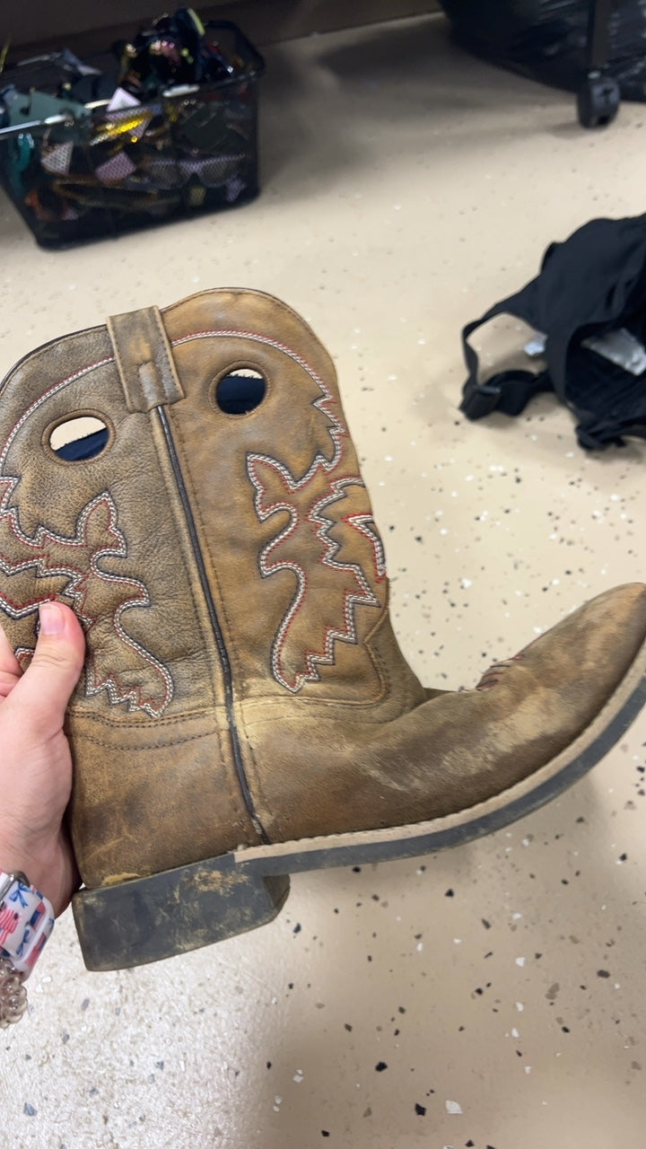 Boots 6.5 Brown