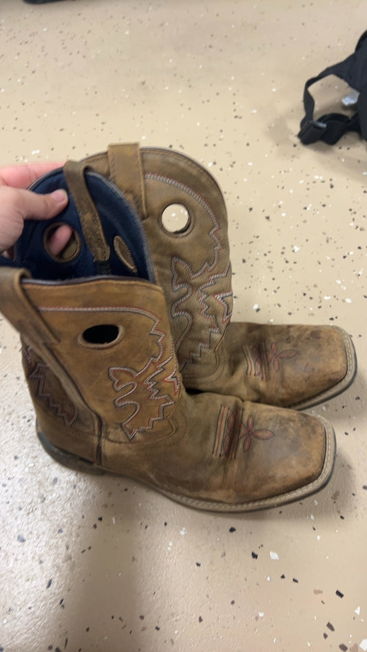 Boots 6.5 Brown