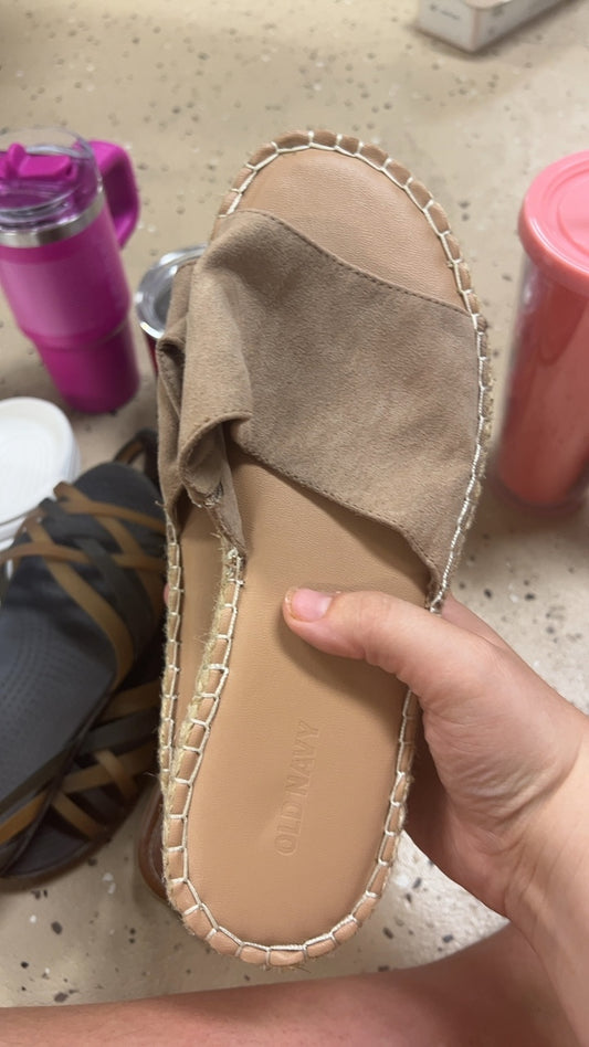 OLD NAVY Sandals 8 Beige