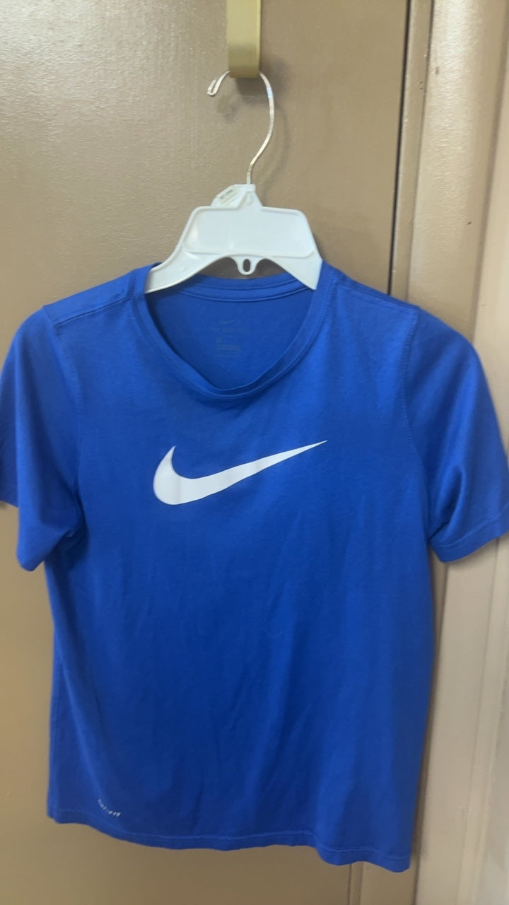 Nike T-Shirt YOUTH Medium Blue